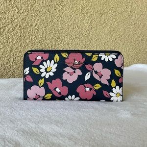 Kate Spade Darcy Road Trip Floral Large Slim Bifold Wallet